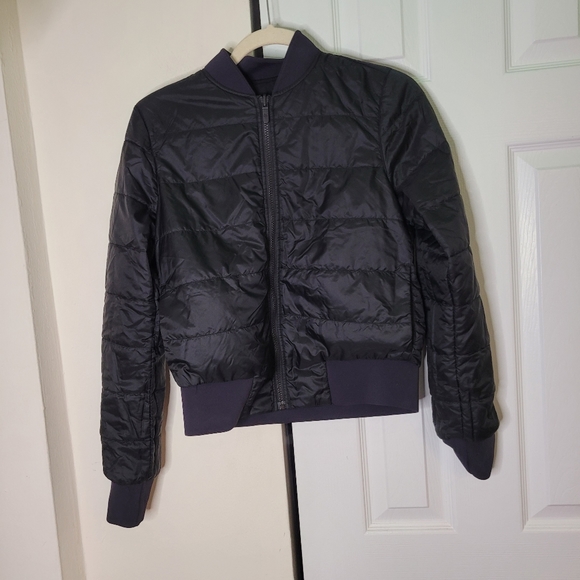 Lululemon Non-Stop Bomber (First Release) Size 4 - Picture 14 of 15